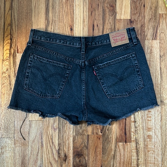 Levi’s denim shorts - Picture 2 of 7